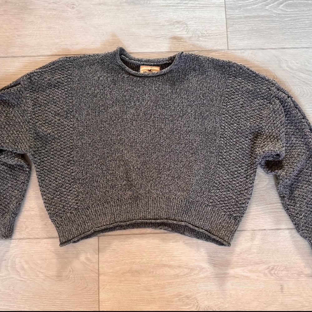 Hollister Women's Gray Knit Crew Neck Cropped Sweater Size S